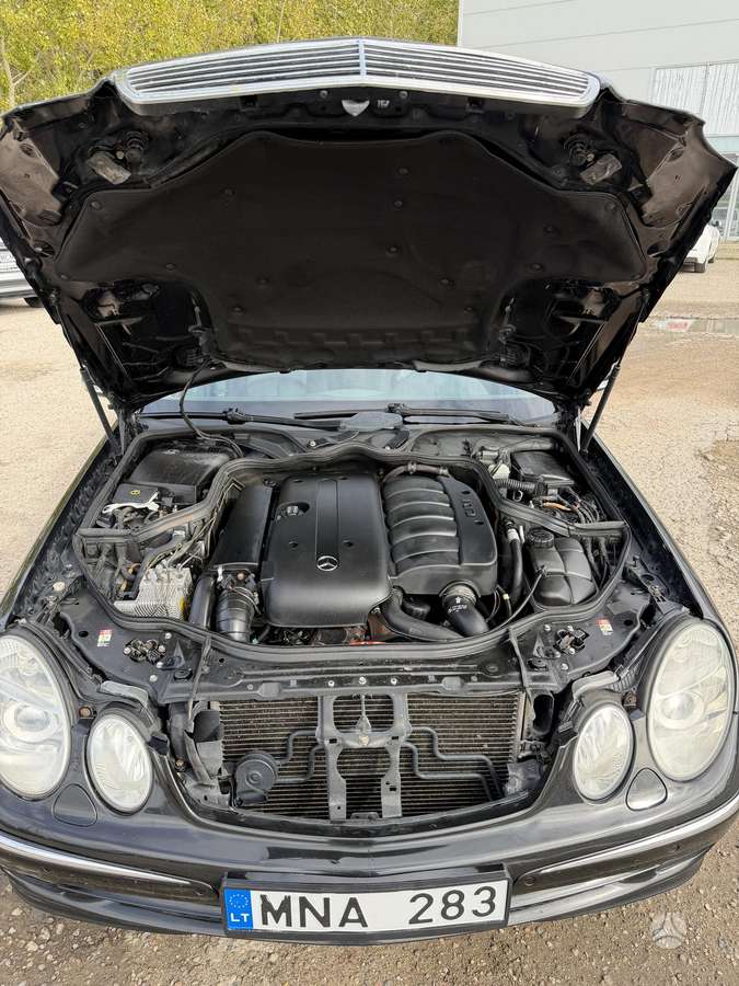 Mercedes-Benz E270 2004 — engine 2700 cm³, 177 HP (130kW)