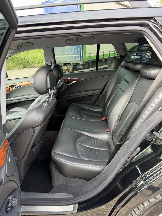 Mercedes-Benz E270 2004 — photo 6