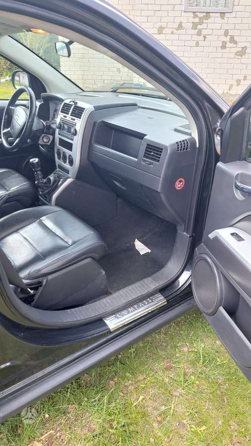Jeep Compass 2009 — двигун 2000 cm³, 150 HP (110kW)