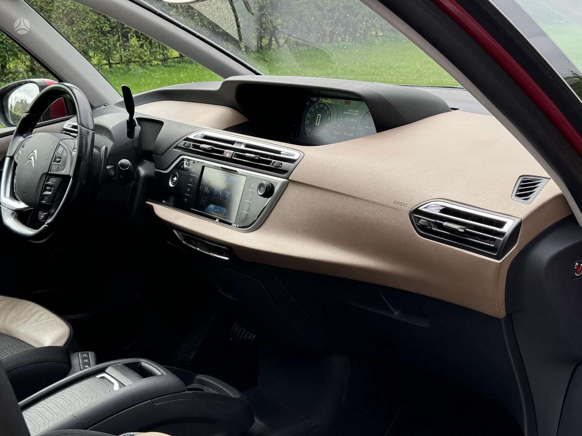 Citroen Grand 2014 — photo 17