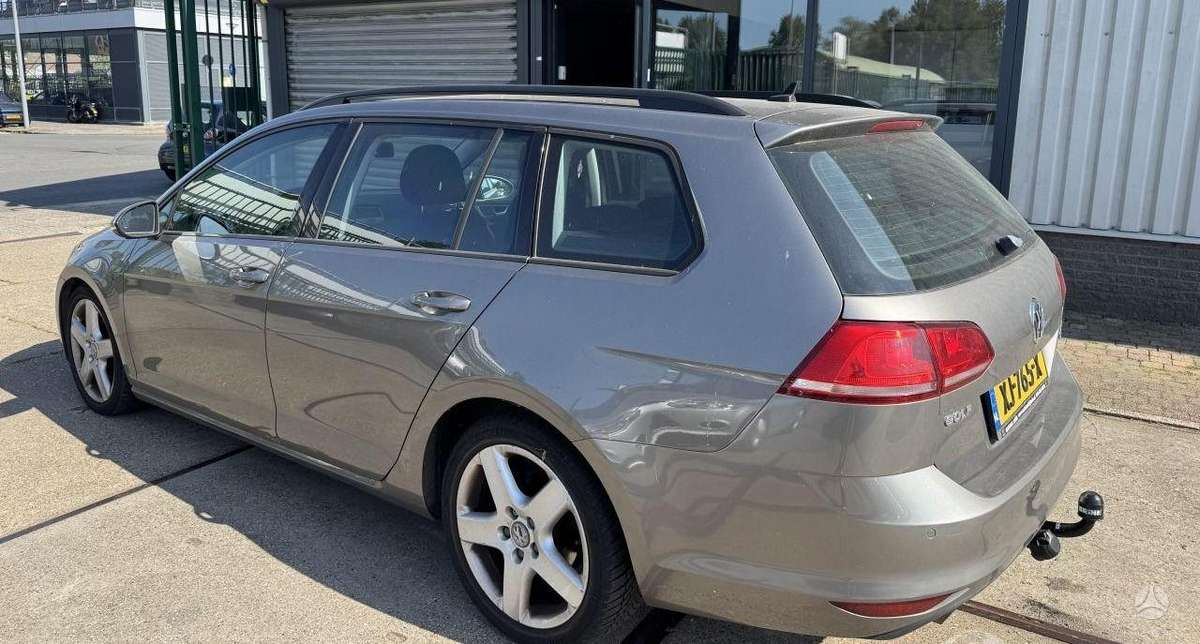 Volkswagen Golf 2015 — двигун 1598 cm³, 110 HP (81kW)