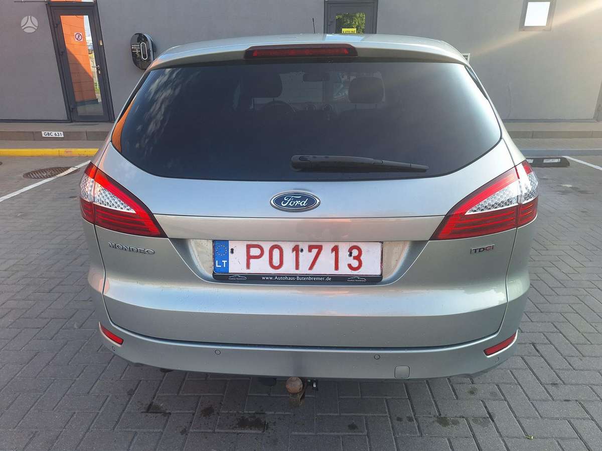 Ford Mondeo 2010 — photo 14