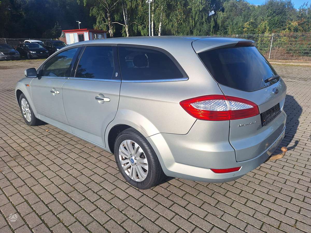 Ford Mondeo 2010 — photo 7