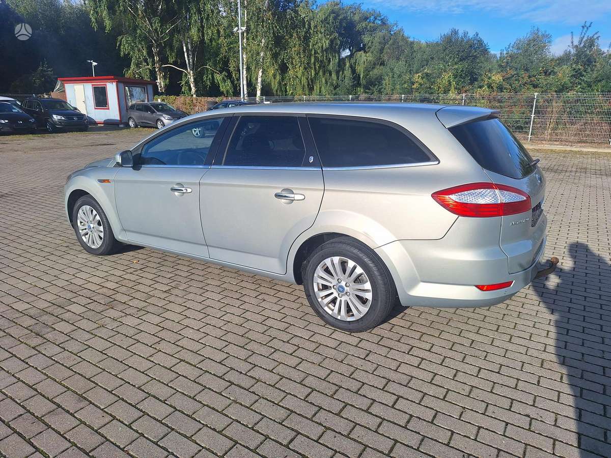 Ford Mondeo 2010 — photo 8