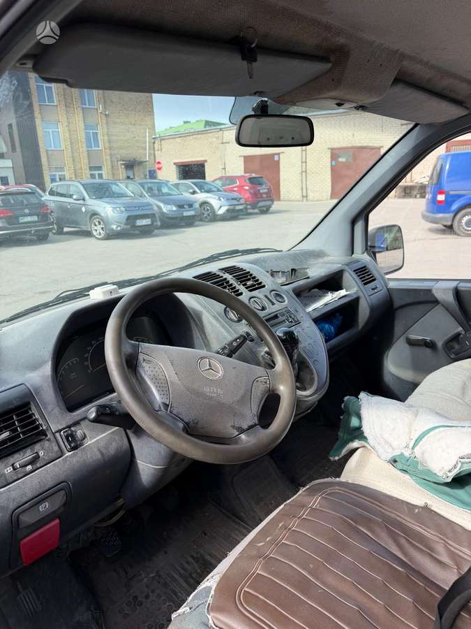 Mercedes-Benz Sprinter 2005 — interior