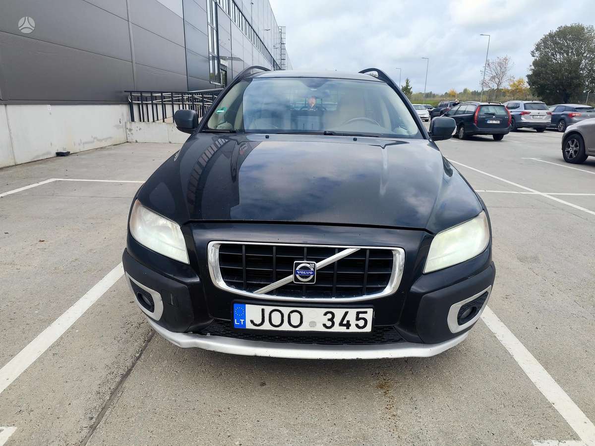 Volvo XC70 2009 — rear view