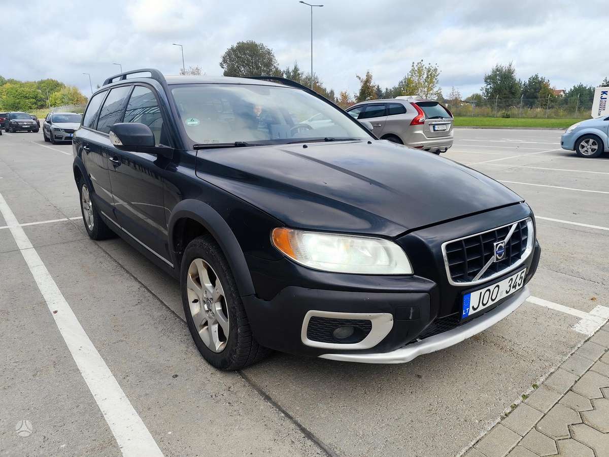 Volvo XC70 2009 — interior