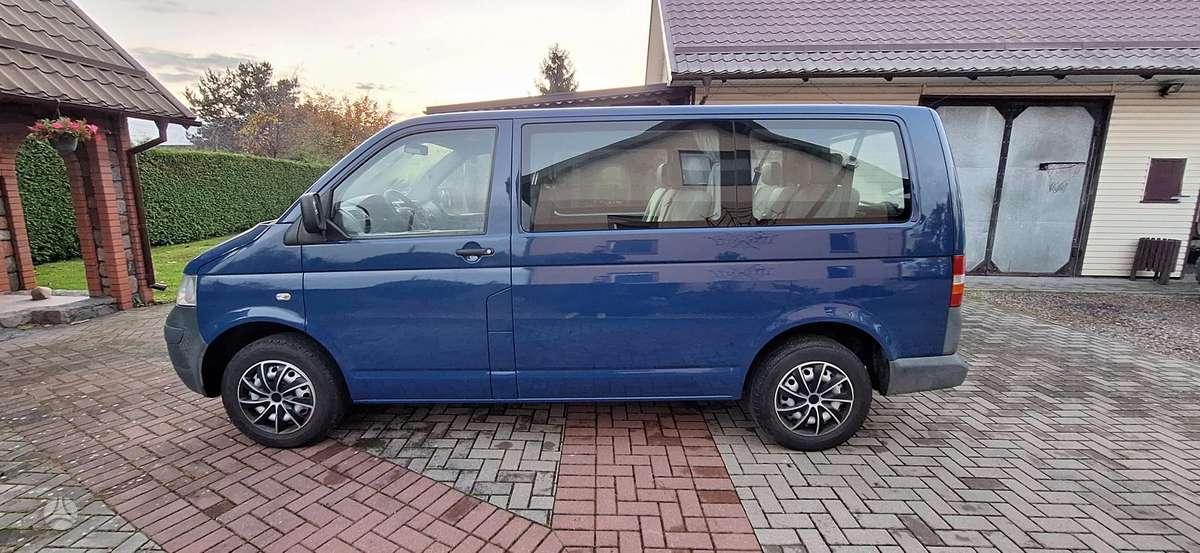 Volkswagen Transporter 2009 — engine 1896 cm³, 102 HP (75kW)