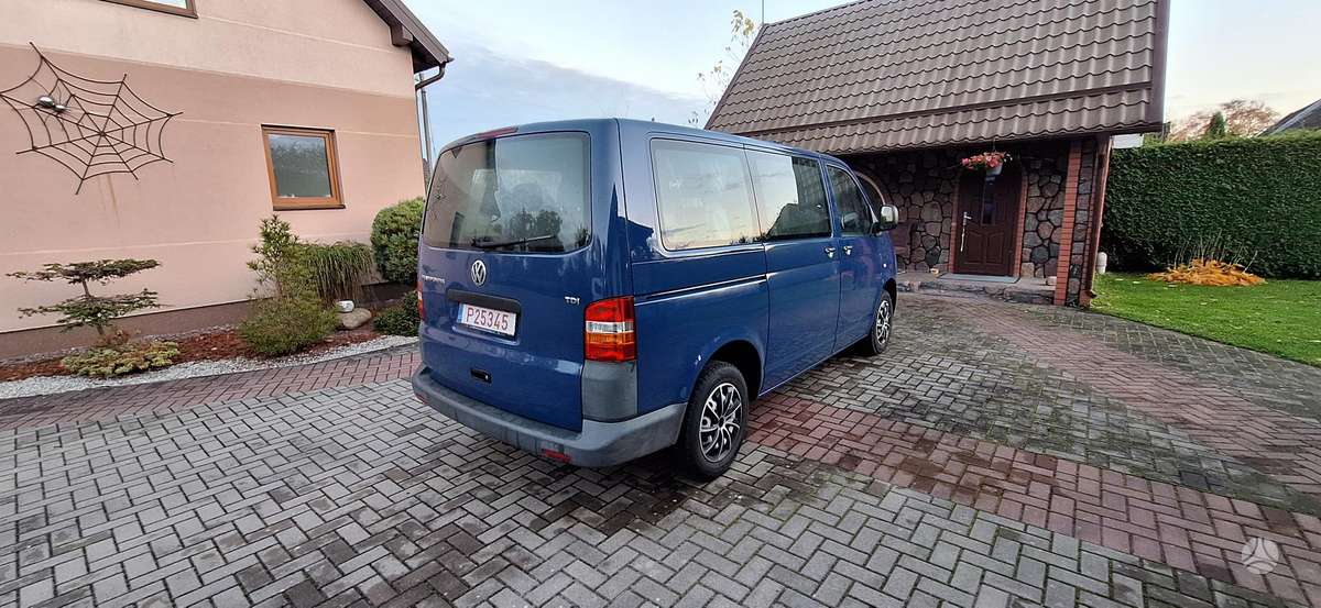 Volkswagen Transporter 2009 — photo 6