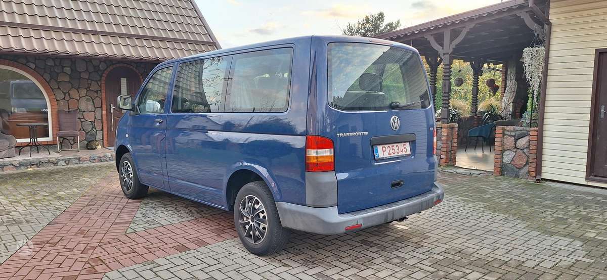 Volkswagen Transporter 2009 — photo 7