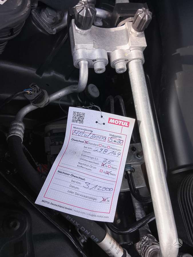 BMW X5 2009 — photo 15