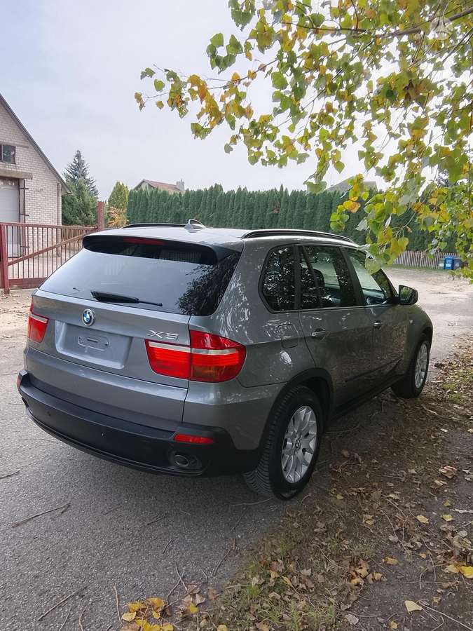 BMW X5 2009 — photo 6