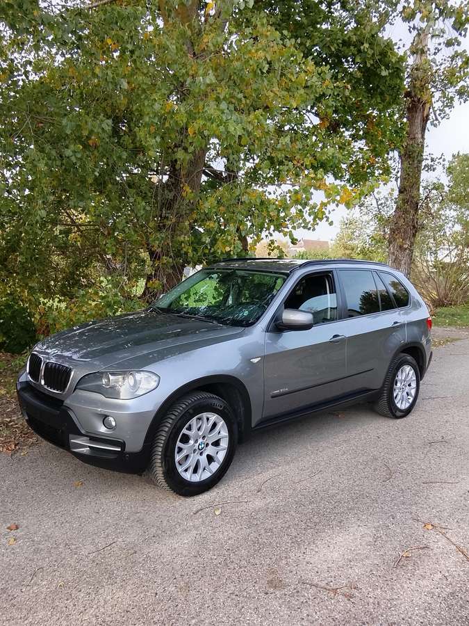BMW X5 2009 — photo 7