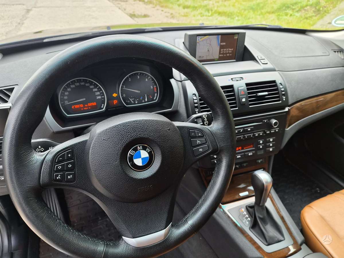 BMW X3 2010 — фото 12