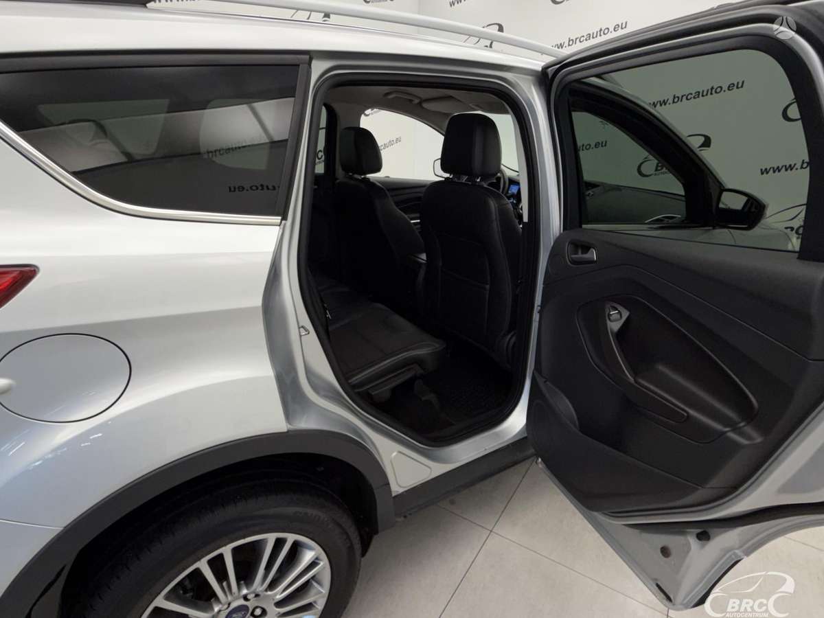 Ford Kuga 2015 — photo 13