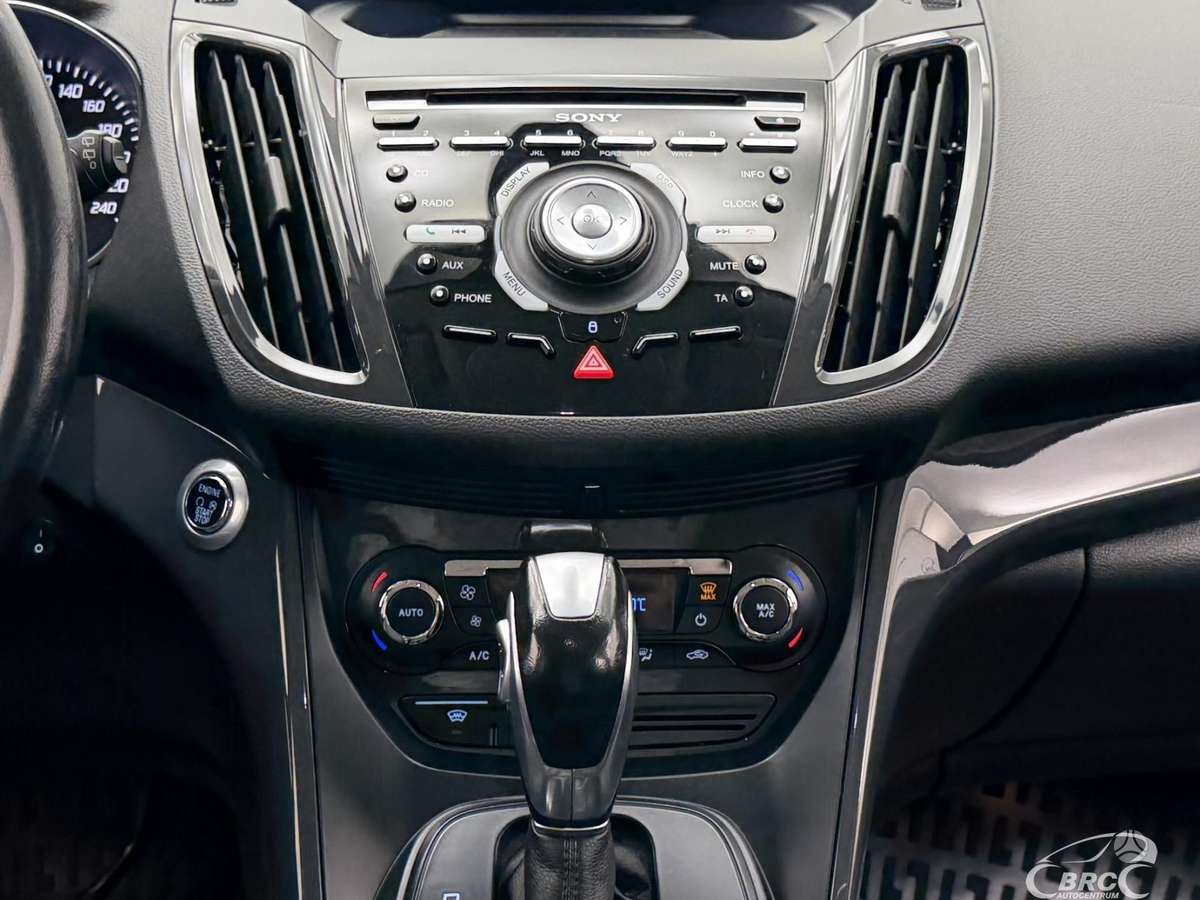 Ford Kuga 2015 — photo 17