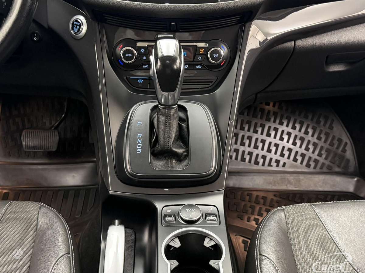 Ford Kuga 2015 — photo 18
