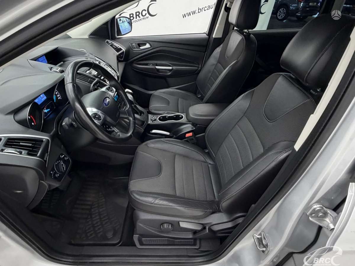 Ford Kuga 2015 — photo 21