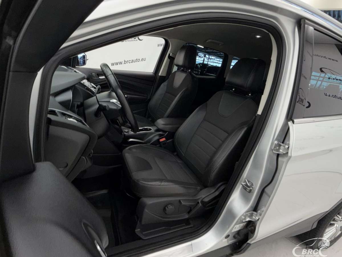 Ford Kuga 2015 — photo 23
