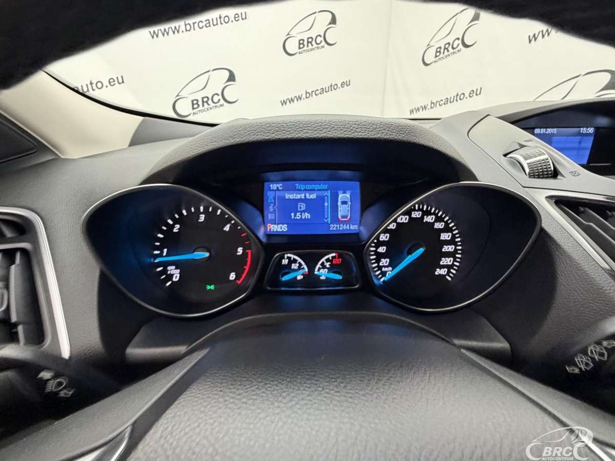 Ford Kuga 2015 — photo 30