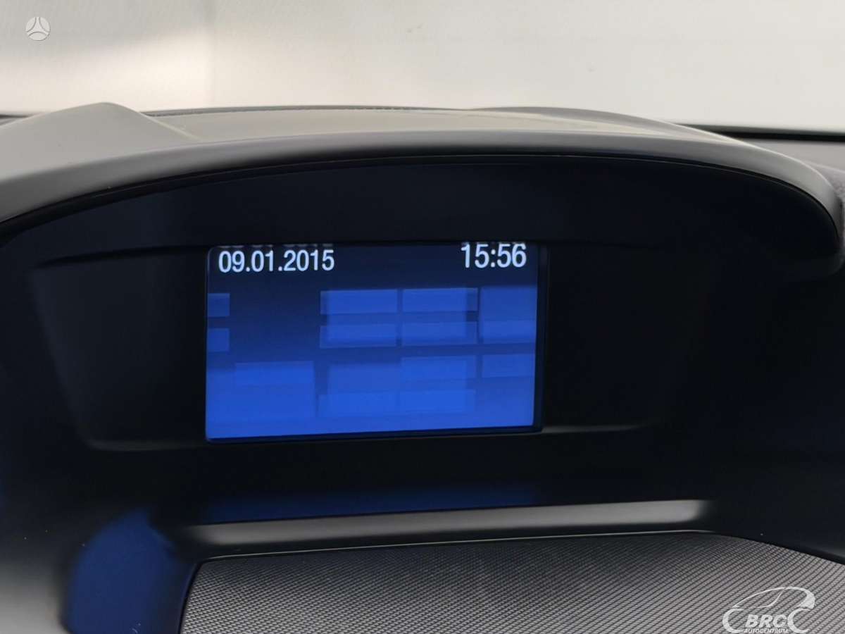 Ford Kuga 2015 — photo 31