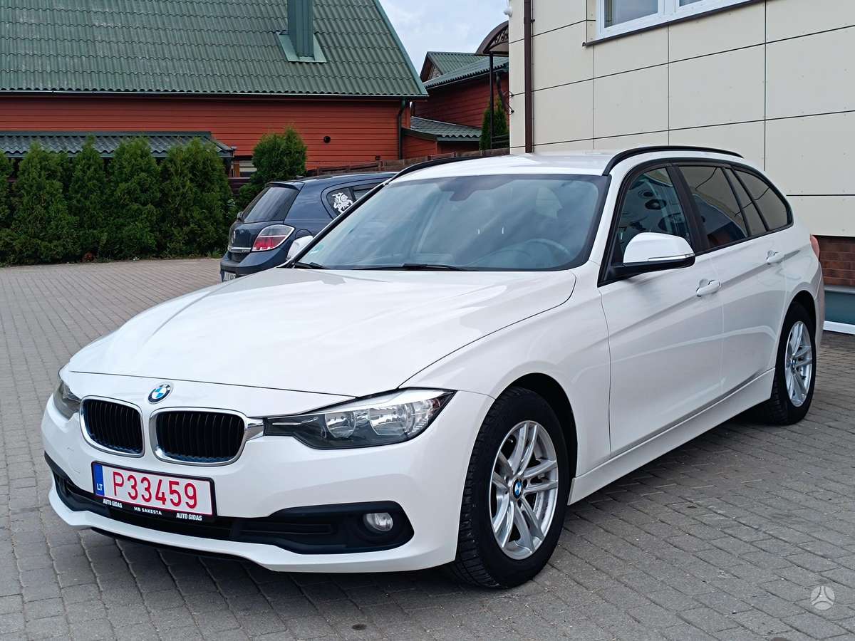 BMW 316 2015 — салон