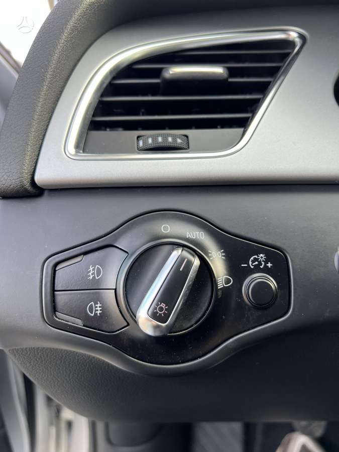Audi A4 2009 — photo 16