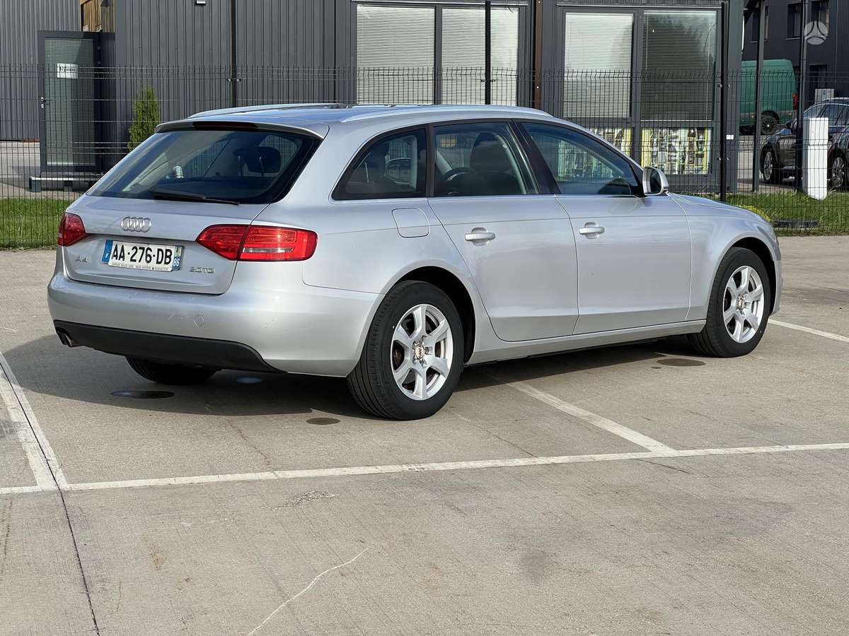 Audi A4 2009 — photo 5