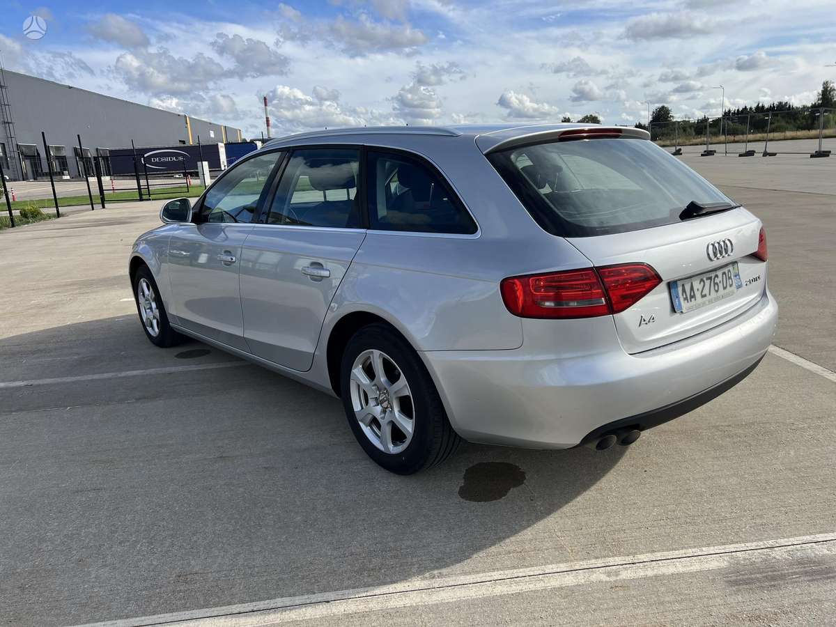 Audi A4 2009 — photo 6