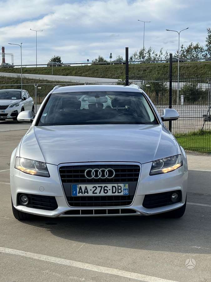 Audi A4 2009 — photo 8