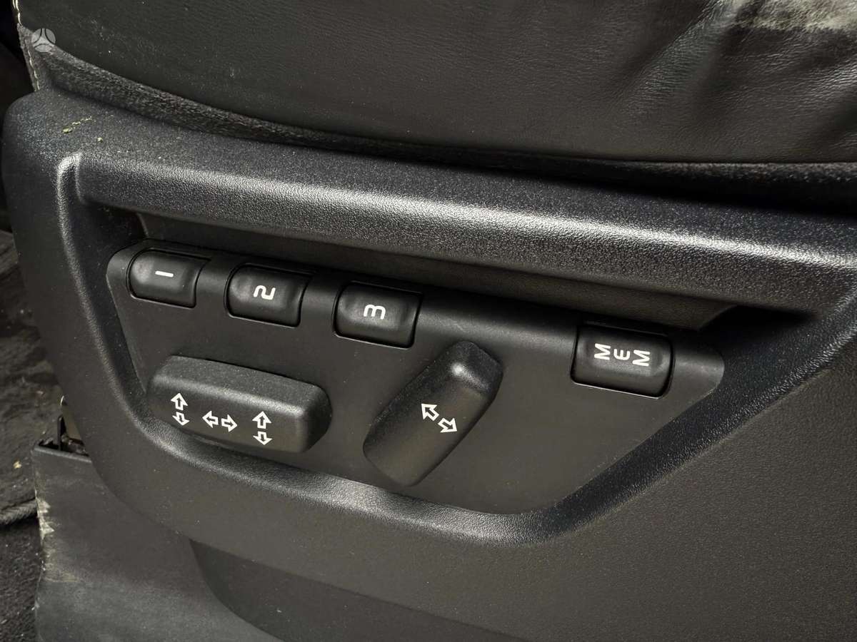Land Rover 2009 — photo 11