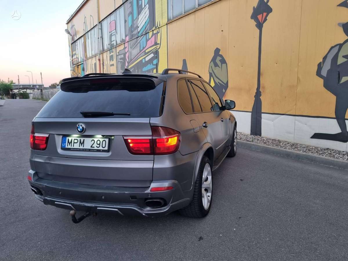 BMW X5 2009 — photo 14
