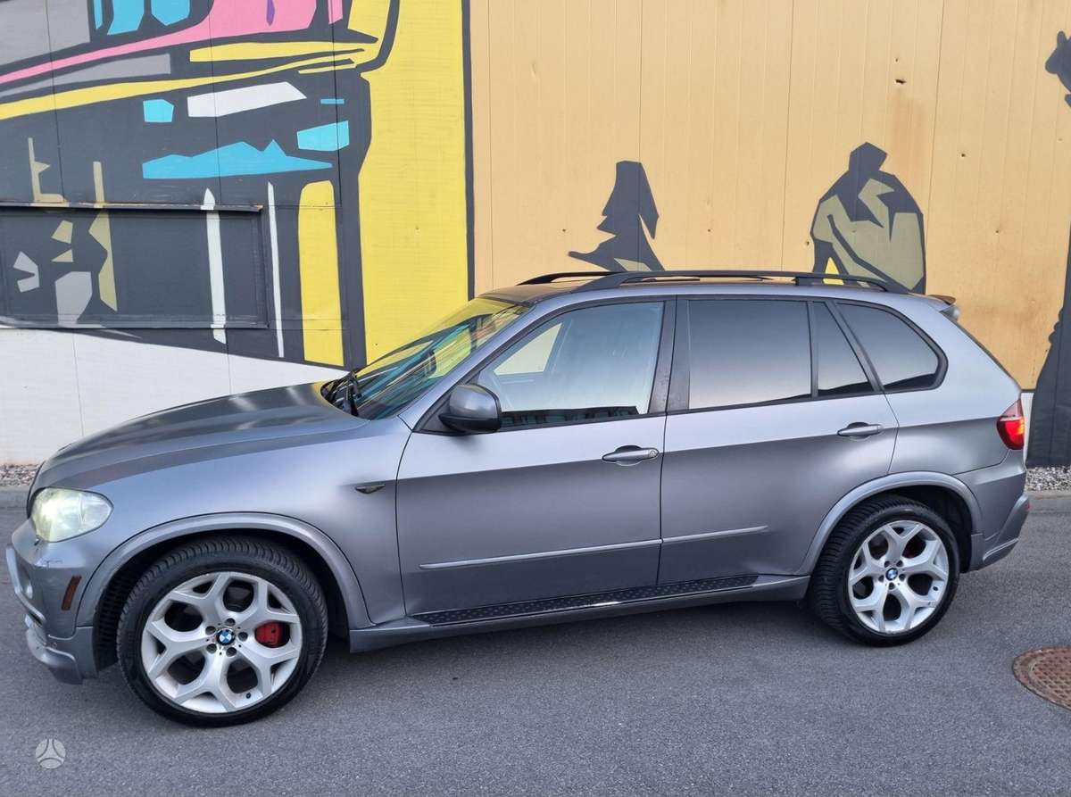 BMW X5 2009 — engine 2993 cm³, 269 HP (198kW)