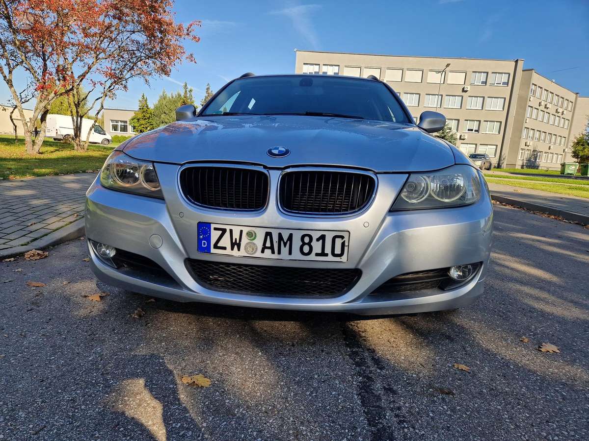 BMW 318 2010 — photo 6