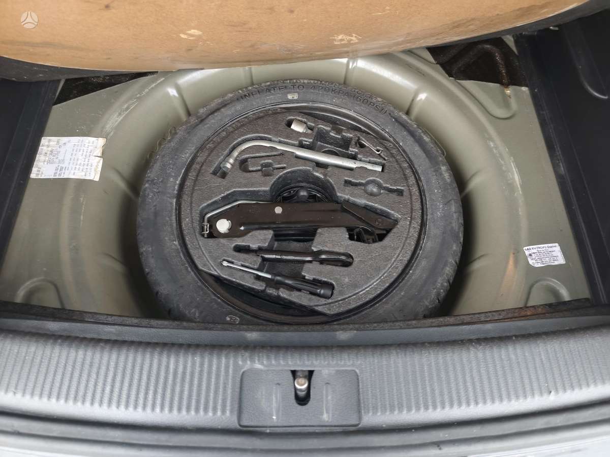 Volkswagen Golf 2010 — photo 17