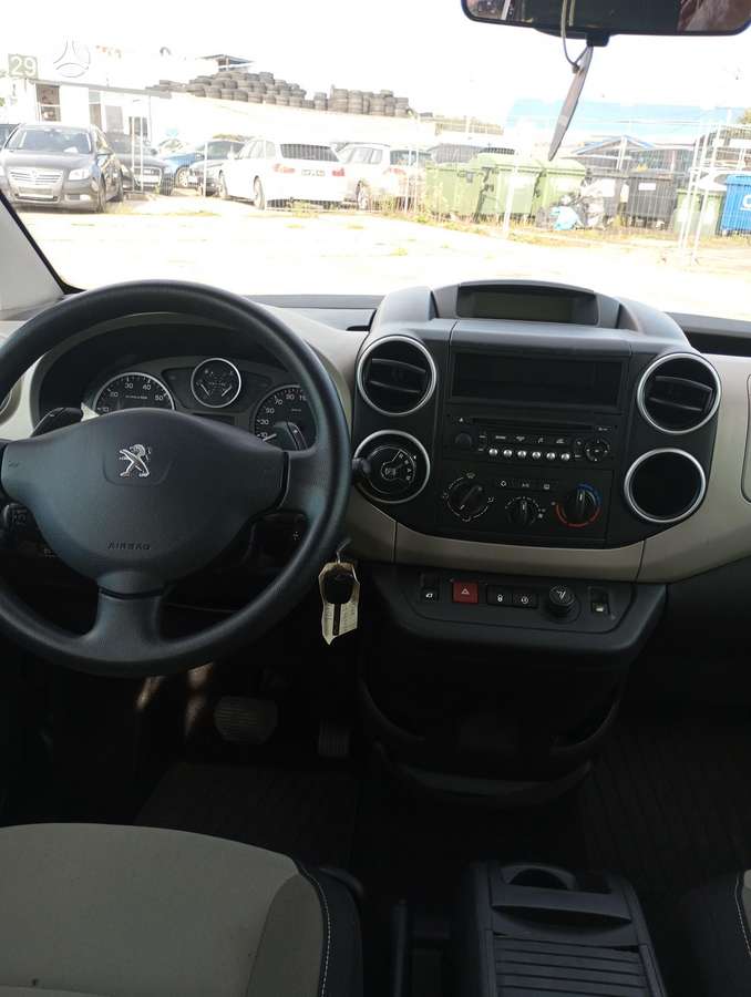 Peugeot Partner 2013 — photo 14