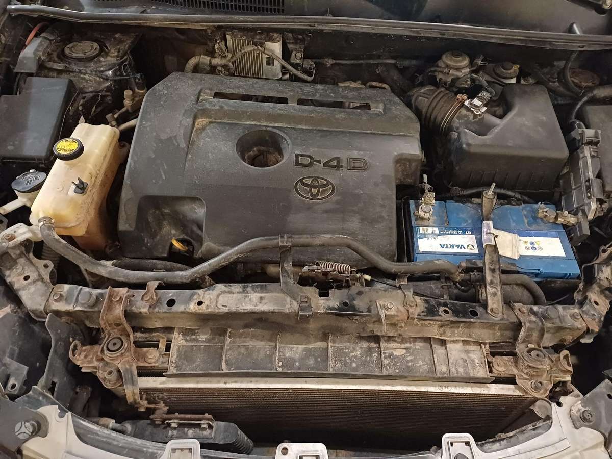 Toyota RAV4 2011 — photo 9