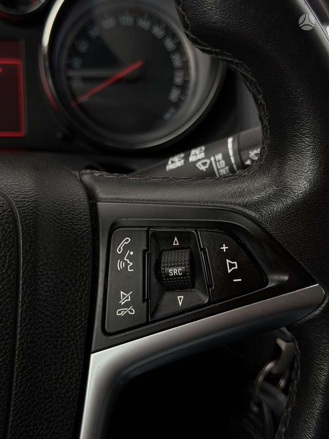 Opel Zafira 2015 — photo 24