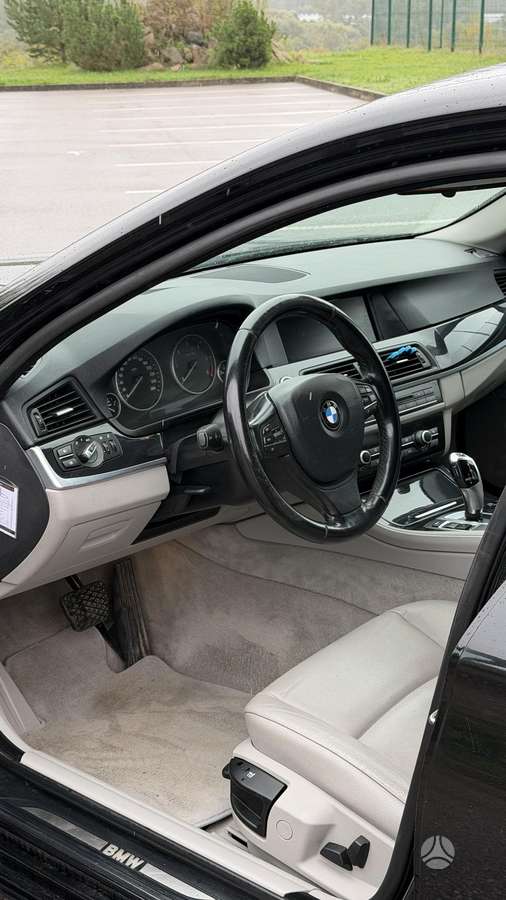 BMW 525 2011 — photo 11