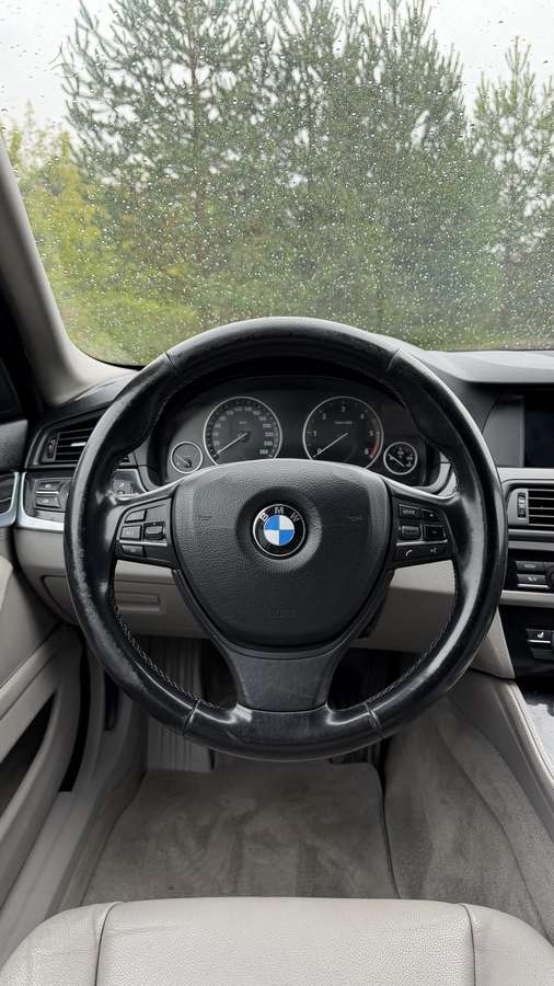 BMW 525 2011 — photo 15