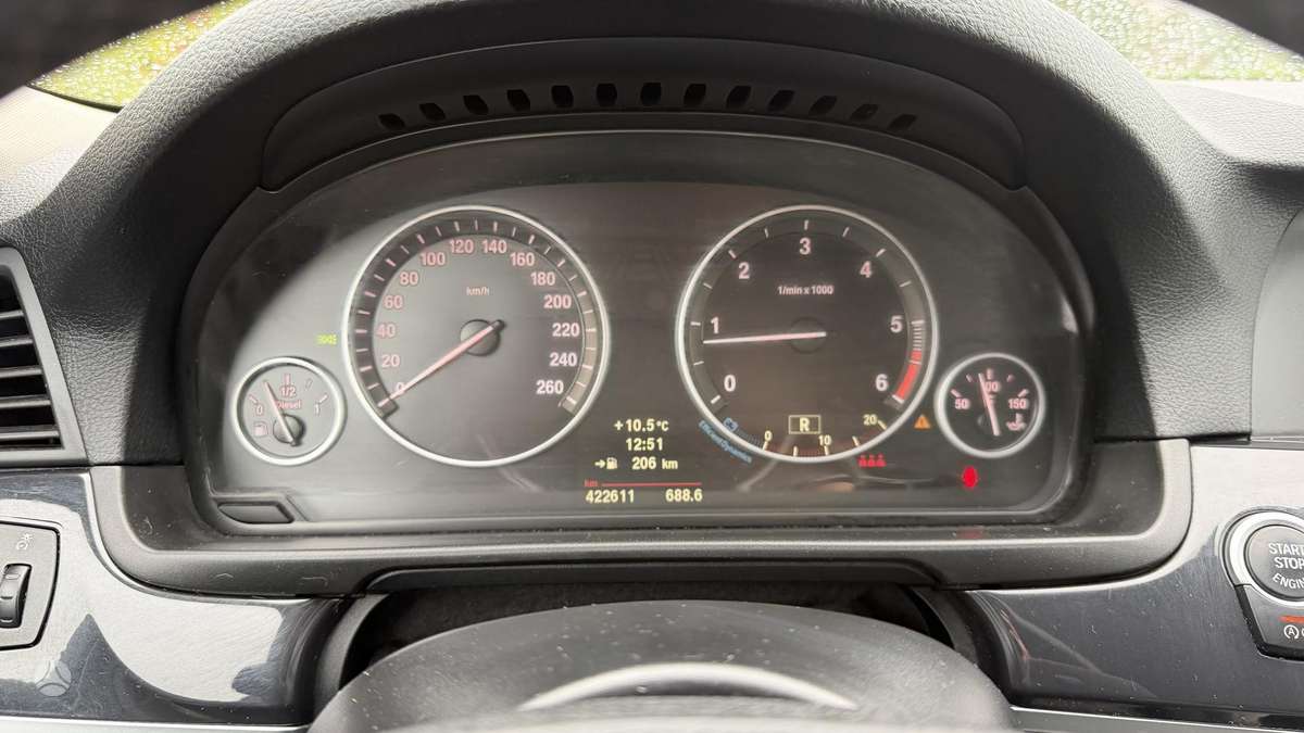BMW 525 2011 — photo 17