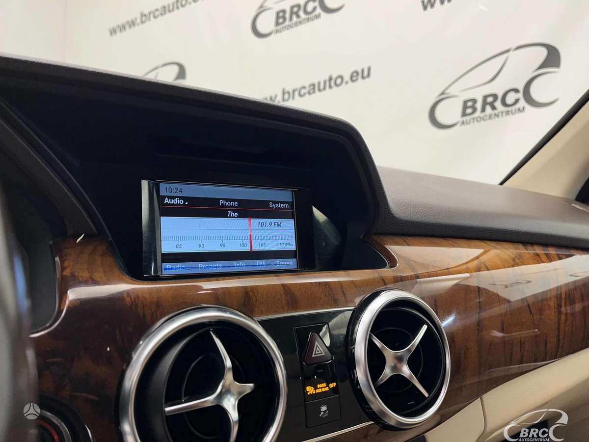 Mercedes-Benz GLK350 2013 — фото 27