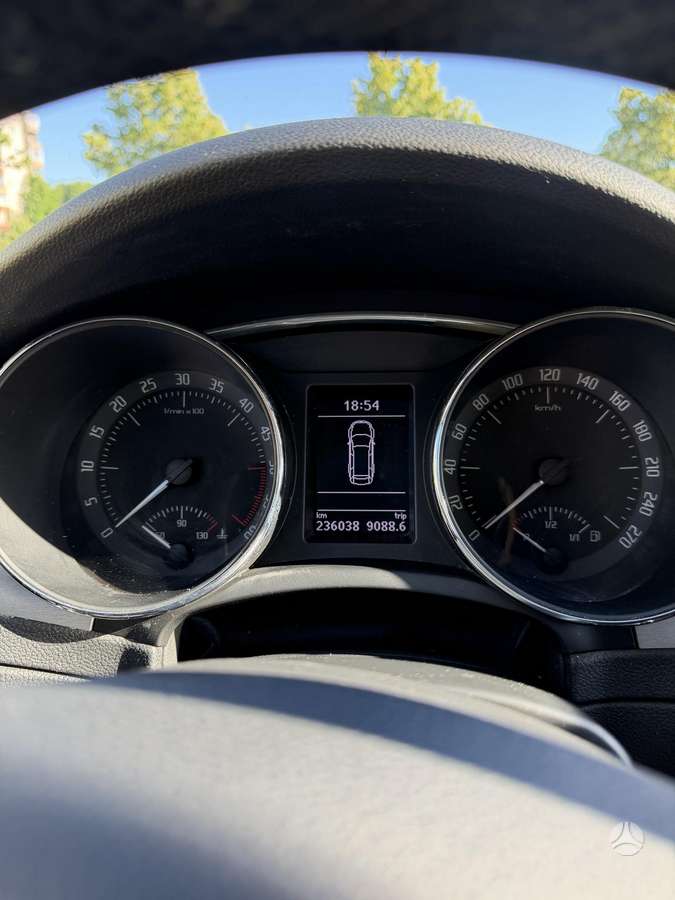 Skoda Superb 2014 — photo 7