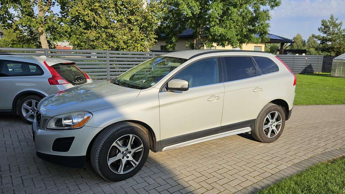 Volvo XC60, 2011