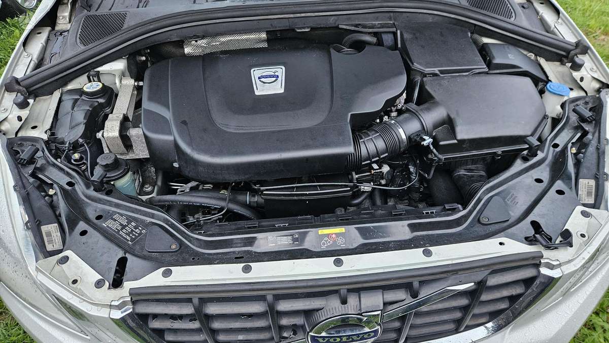 Volvo XC60 2011 — photo 6
