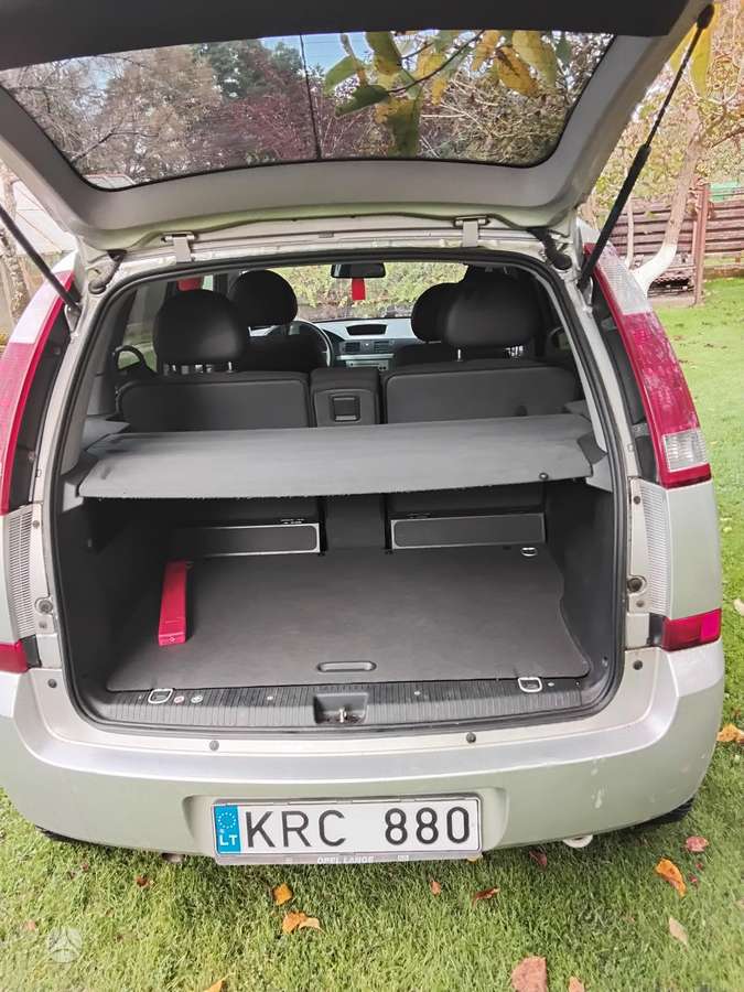 Opel Meriva 2004 — салон