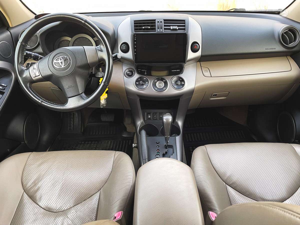 Toyota RAV4 2006 — фото 11