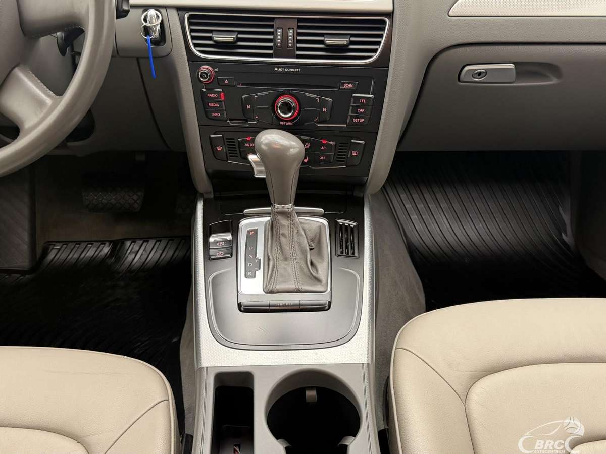 Audi A4 2009 — photo 20