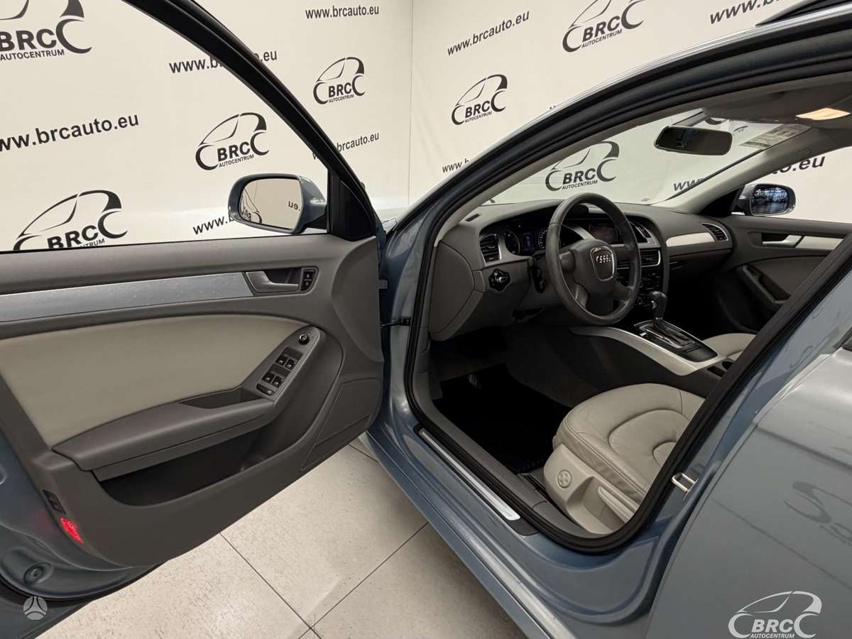 Audi A4 2009 — photo 22