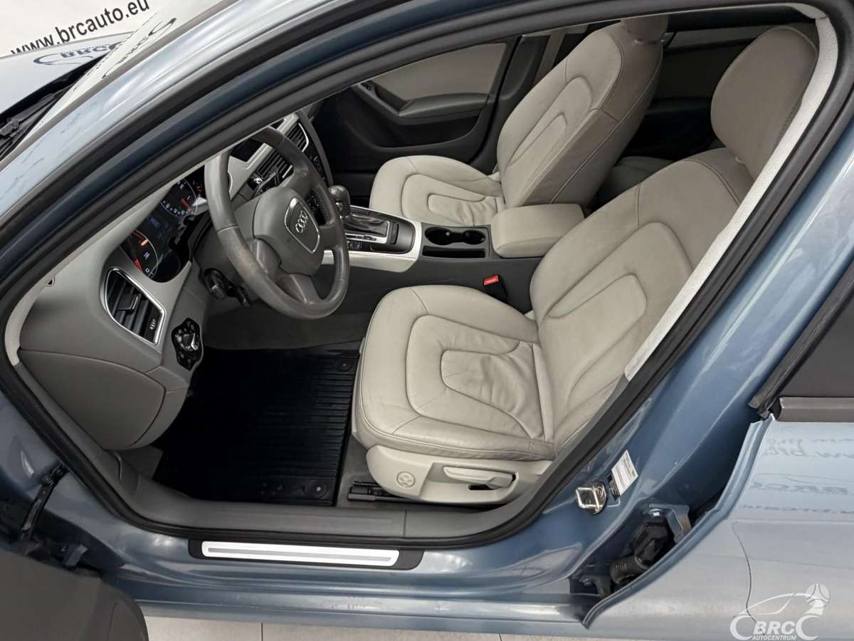 Audi A4 2009 — photo 24